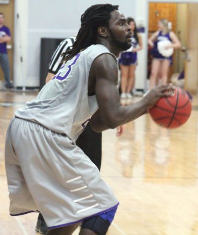 Men’s Basketball: ’Hawks prevail under pressure