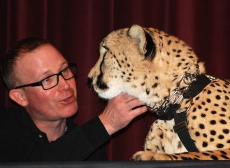 Jack Hanna brings zoo to Whitewater community