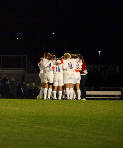 ‘Hawks clinch WIAC supremacy