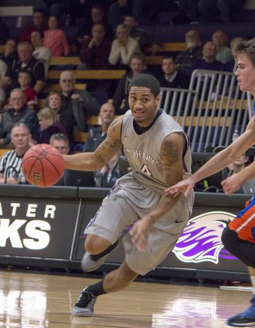 Warhawks win sixth straight