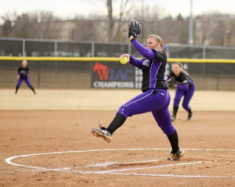 Warhawks sweep WIAC double-headers