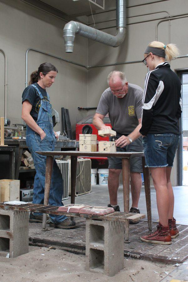 Sculptor reveals secrets to students