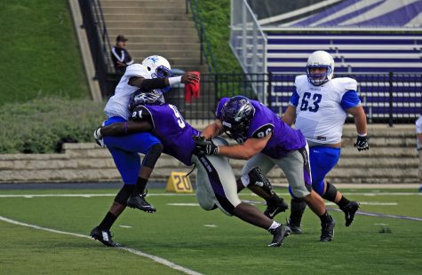 Dial Ratliffe for the end zone