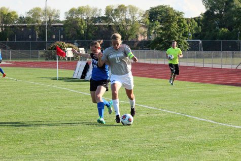 ’Hawks take down nation’s No. 3