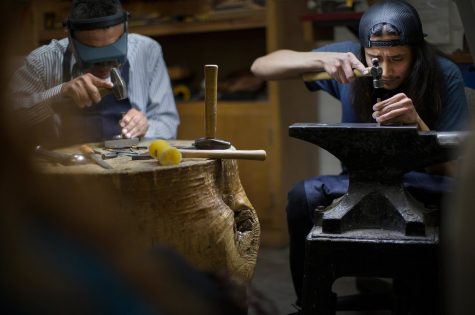 Navajo silversmiths visit Whitewater