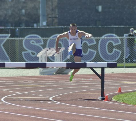 Track and field teams open outdoor season