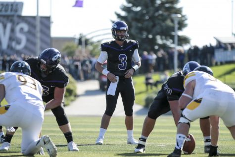 Warhawks drop first season opener since ‘03