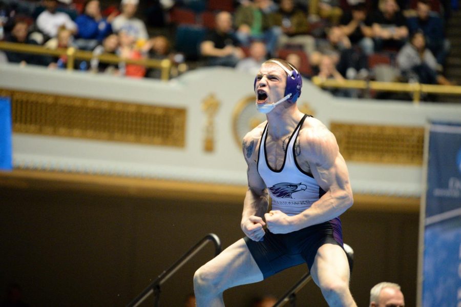Senior flexes out another national title