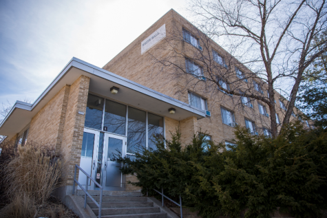 Thumbs up to campus food pantry initiative