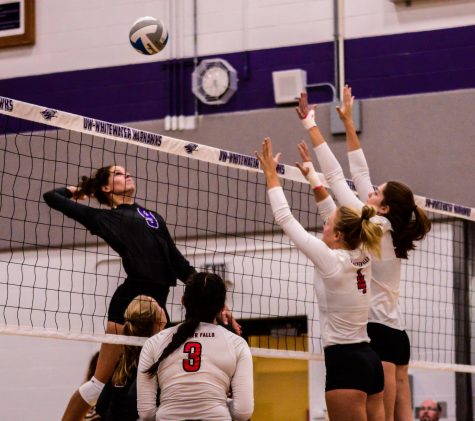 Volleyball continues quality play with trio of wins