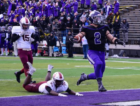 Warhawks advance to quarterfinal