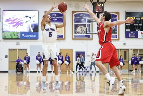 Basketball continues to lose, needs to rebound
