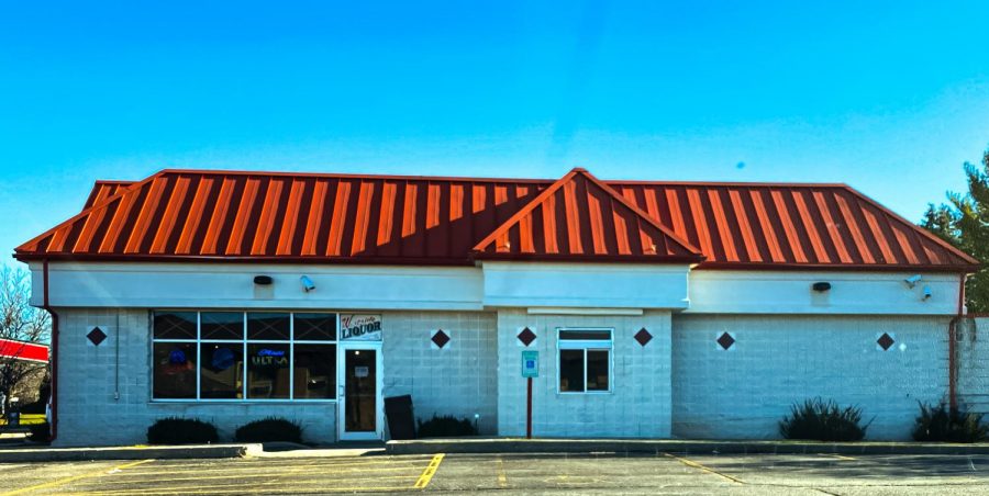 The drive-thru window at Casey’s offers a fast and easy convenience for its customers, there’s no need to get out of your car to get all of the things you need from inside the store. 