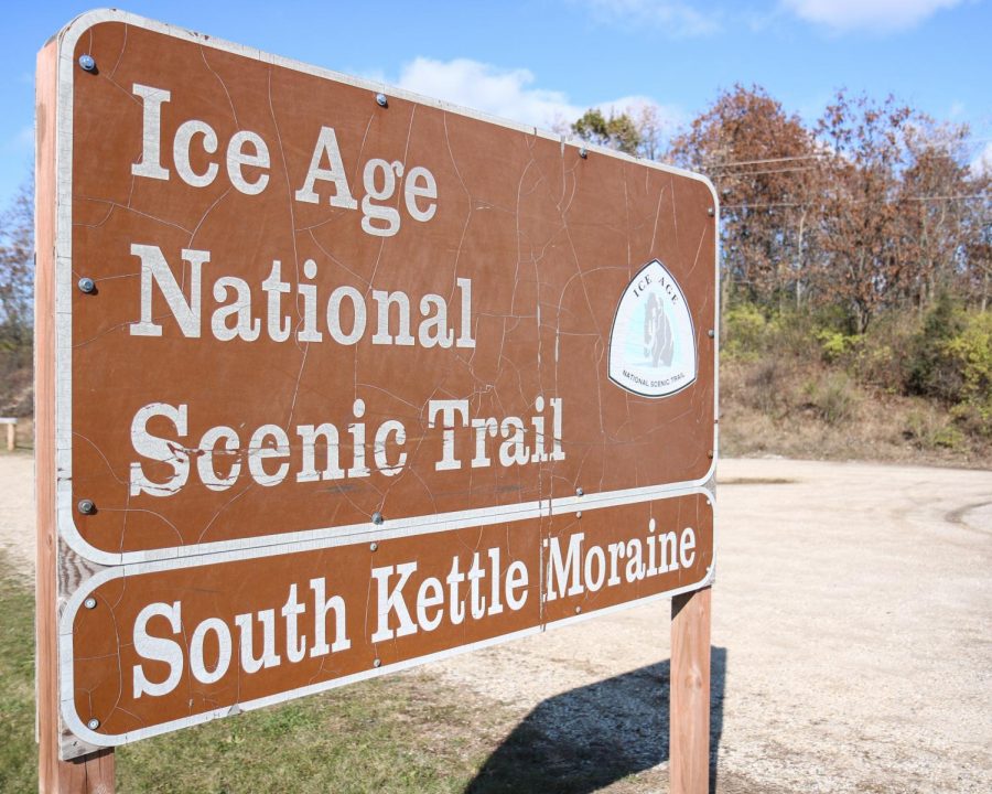 Informational sign for the south Kettle Moraine section of the Ice Age National Scenic Trail.
