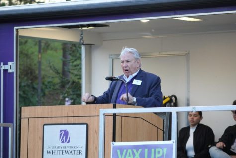 Tommy Thompson addresses the University of Wisconsin Whitewater community in celebration of reaching a 70% vaccination rate.
