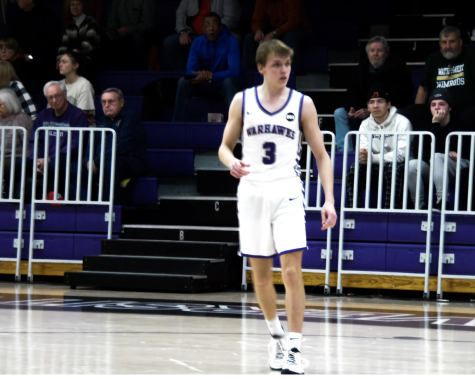 UW-Whitewater player three, Joey Berezowitz, gets free on offense,  at the game versus UW-Stevens Point, at the Williams Center.
