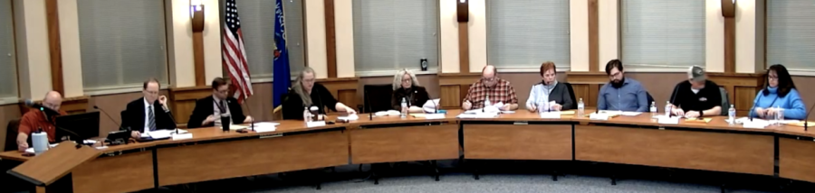 Split common council votes on policy for telecommunication
