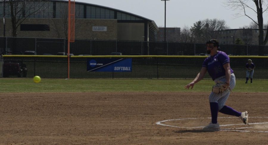 +UW-Whitewater+Warhawk+Maddy+Anderson+pitches+against+UW-Platteville+at+the+Van+Steenderen+Softball+Complex+Apr.+7th+2023.%0A
