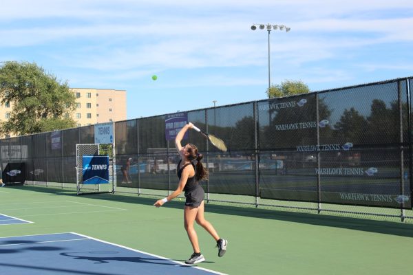 Fifth year MacKenzie Lindow fought hard and stayed calm during her singles match, playing to just “have fun”.
