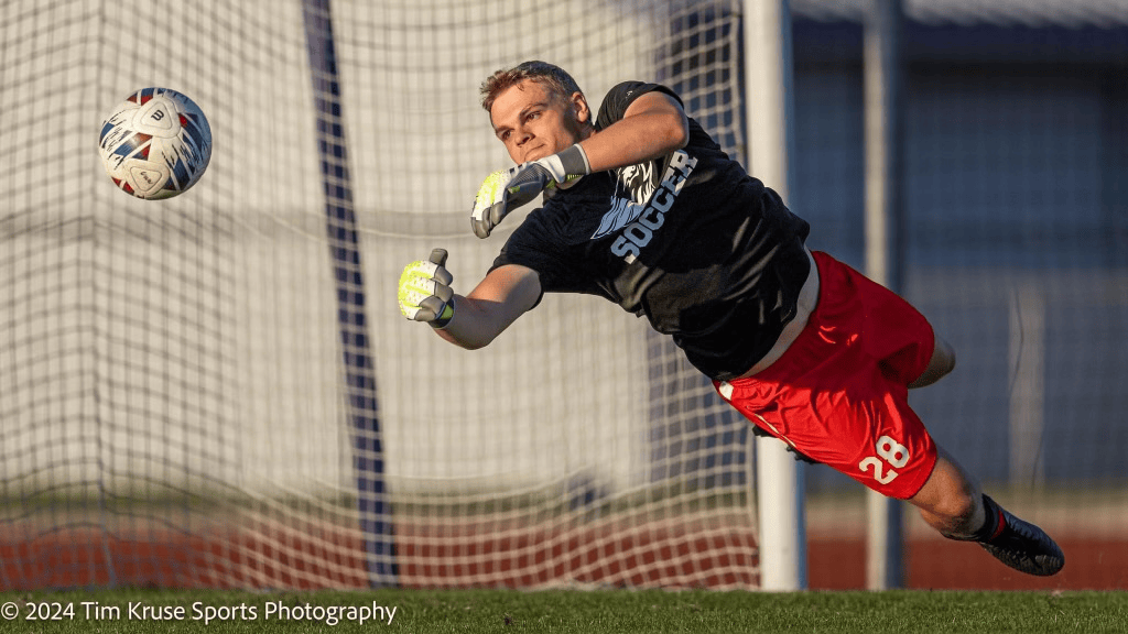 Vollmer saves a shot as the Warhawks’ No. 1 goalkeeper option.
