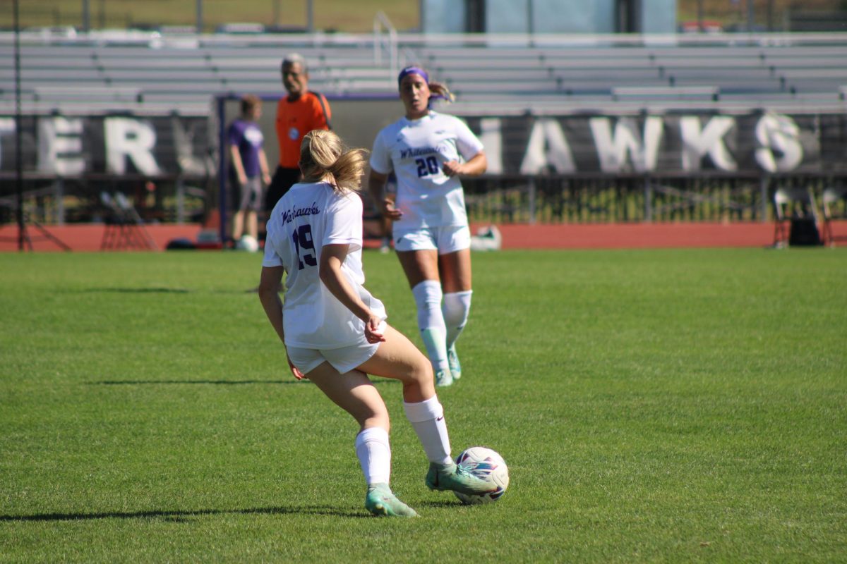 Number 19, Jennifer Laidlaw passing to number 20, Emily Thill, Saturday, September 28, 2024.