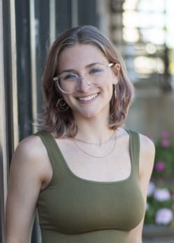 Headshot of Lillian Schoen