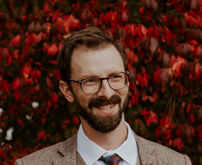 Headshot of Jonthan Dellinger