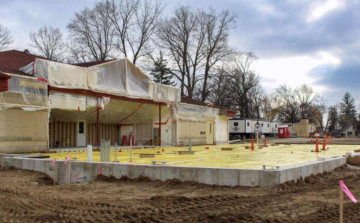 Phase 2 Construction:
Photo of the construction site featuring the new additions to the Irvin L. Memorial Library in Whitewater, WI in 2024.