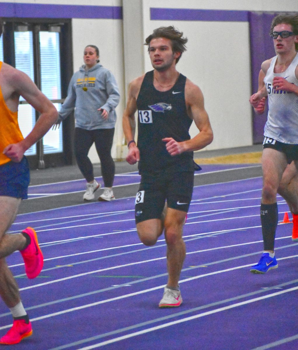 UWW-T&F-EliteMidwest-Keegan Bratt-3