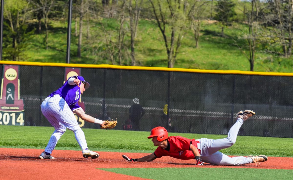 UWW-Baseball-RiverfallsDH (655)